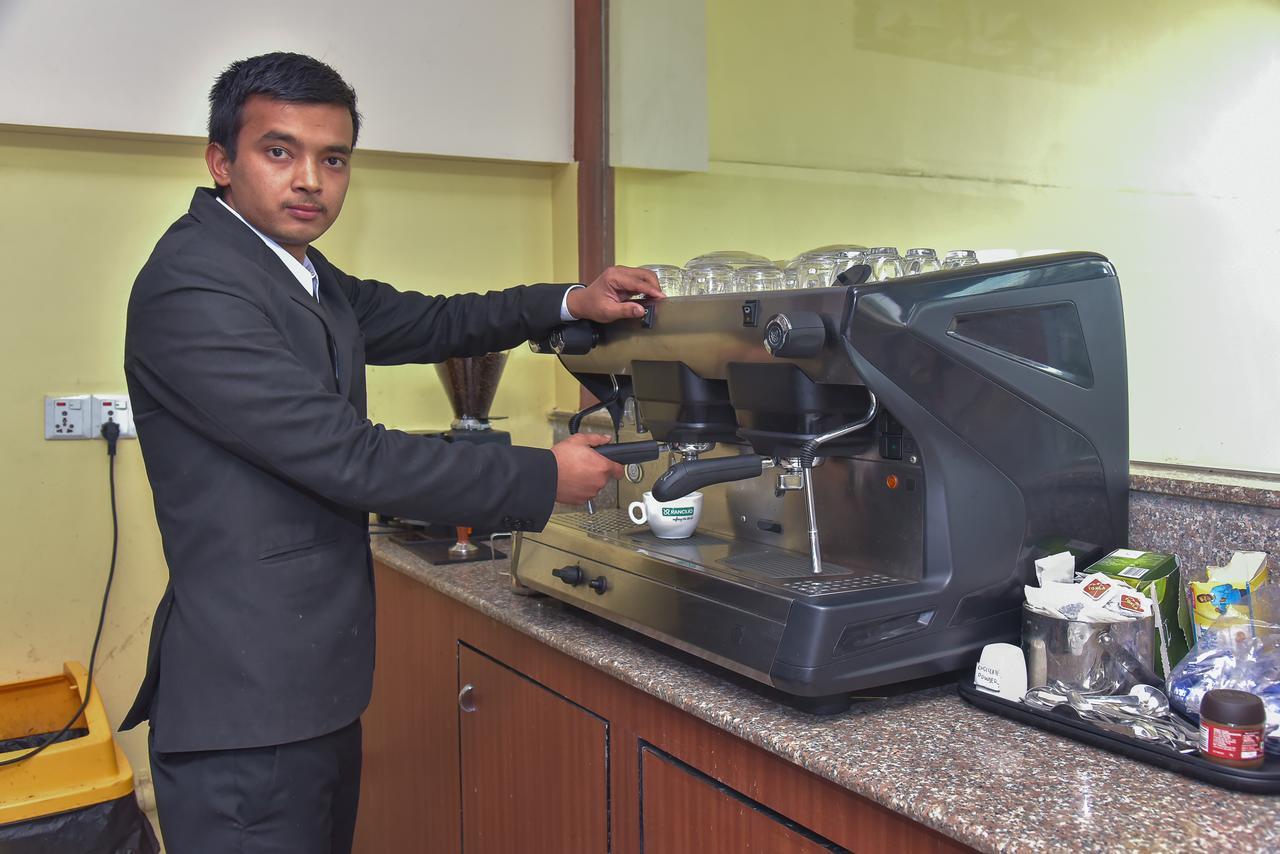 Hotel Dine & Dream Kathmandu Bagian luar foto