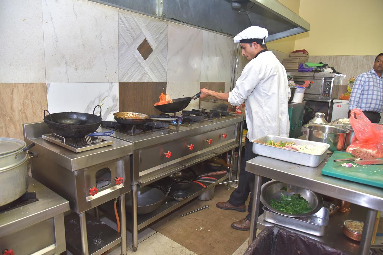 Hotel Dine & Dream Kathmandu Bagian luar foto